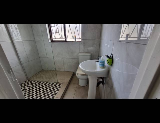 3 BEDROOM FLAT FOR SALE IN GLENWOOD